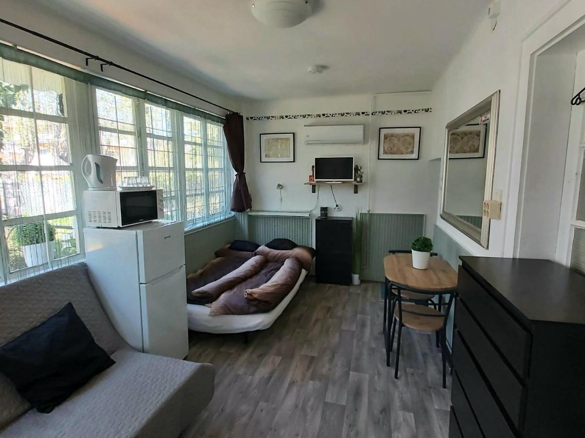 שיופוק Garden Budha Relax Apartman, Parking, Bbq, Terrace מראה חיצוני תמונה
