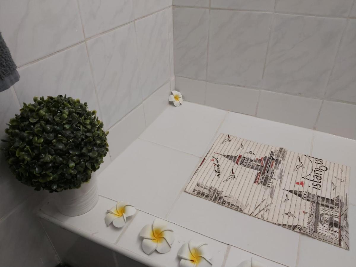שיופוק Garden Budha Relax Apartman, Parking, Bbq, Terrace מראה חיצוני תמונה