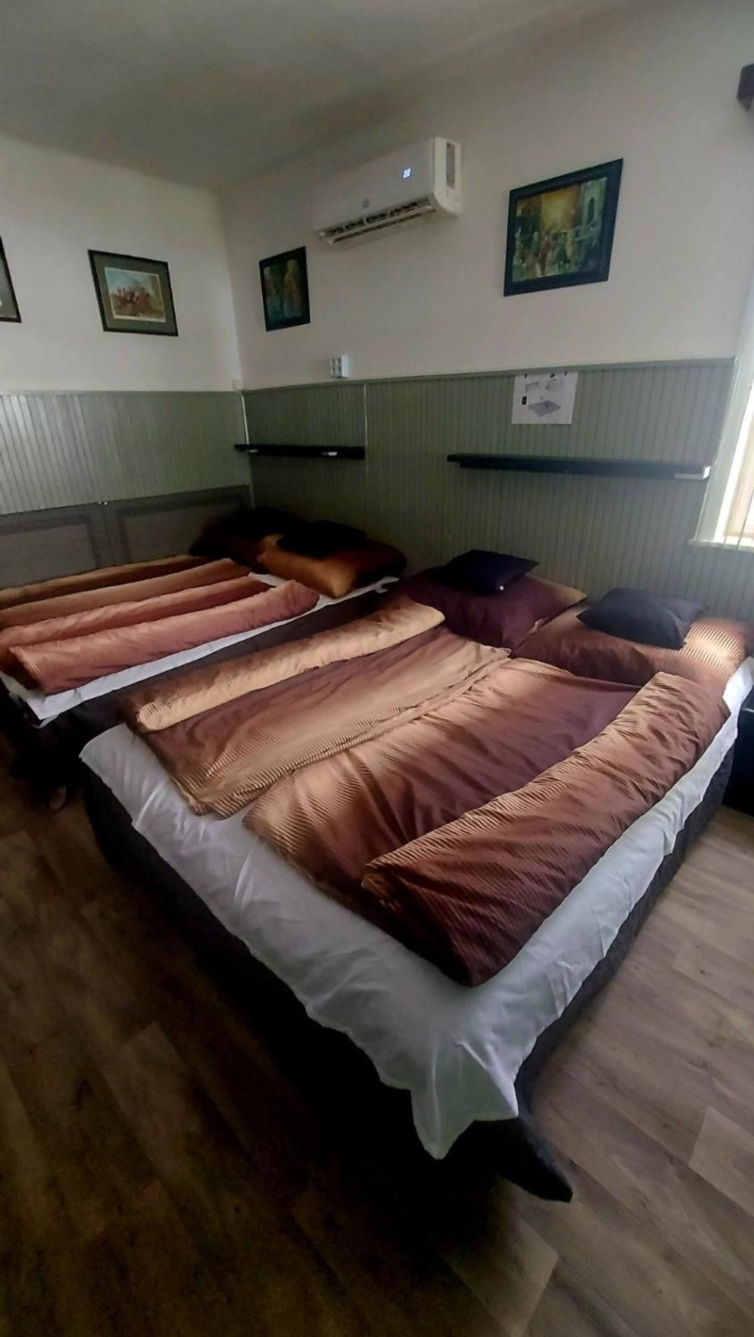 שיופוק Garden Budha Relax Apartman, Parking, Bbq, Terrace מראה חיצוני תמונה